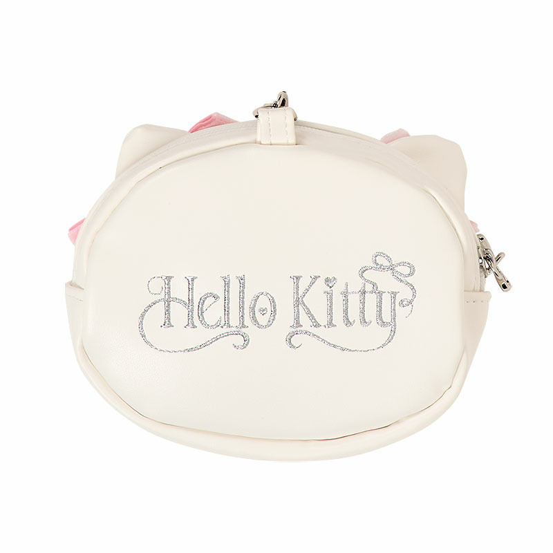 ケースの背面。Hello Kittyの文字と上部のファスナーが見える。 画像：サンリオ公式楽天店。