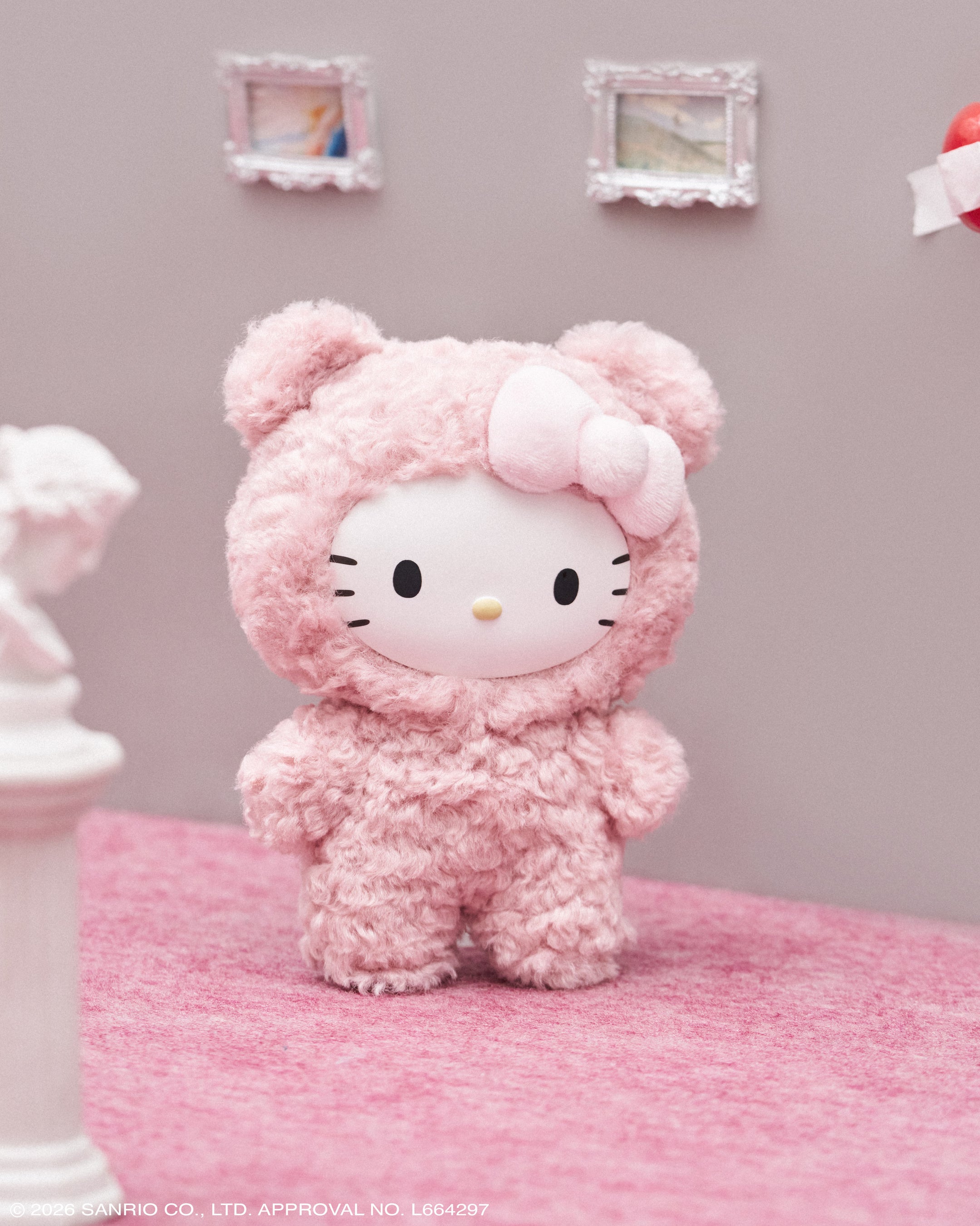 ピンクのベア姿。着用例ではなく商品の色見本です。